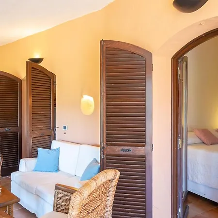- Con Piscina E Parcheggio Privato