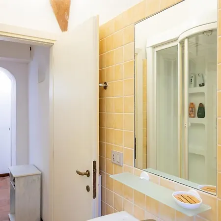 - Con Piscina E Parcheggio Privato